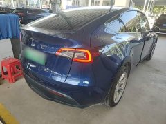 Tesla Model Y Long Range All-Wheel Drive - ფოტო 7