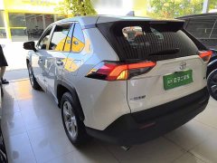 Toyota RAV4 2.0L CVT FWD Urban Edition - ფოტო 5