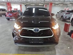 Toyota Highlander 2.5L Intelligent Hybrid AWD Premium 7-Seater - ფოტო 3