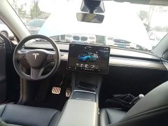Tesla Model Y Rear-Wheel Drive - ფოტო 10