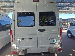Iveco Daily 2021 2.5T A35 M1 Minibus 5-9 Seats Short Wheelbase Mid-roof Dual Wheels Side Sliding Door - ფოტო 6