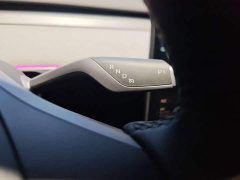 Tesla Model Y Rear-Wheel Drive - ფოტო 14