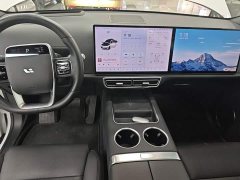 Li Auto L7 Pro - ფოტო 10