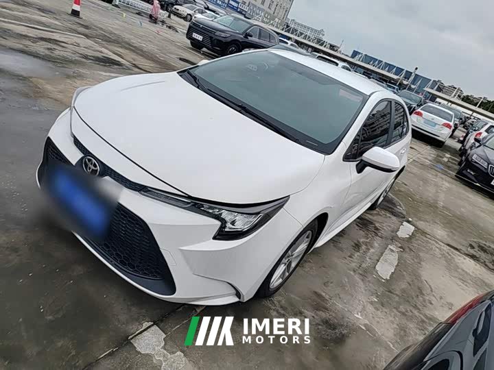 Toyota Corolla TNGA 1.5L CVT Base