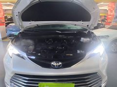 Toyota Sienna 2023 2.5L Hybrid Platinum Edition - ფოტო 20