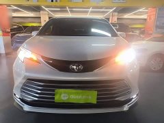 Toyota Sienna 2023 2.5L Hybrid Platinum Edition - ფოტო 3
