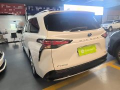 Toyota Sienna 2023 2.5L Hybrid Platinum Edition - ფოტო 5
