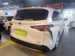 Toyota Sienna 2023 2.5L Hybrid Platinum Edition - ფოტო 7