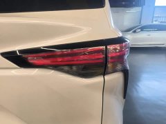 Toyota Sienna 2023 2.5L Hybrid Platinum Edition - ფოტო 8