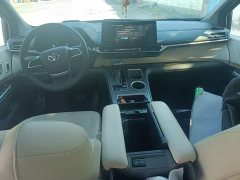 Toyota Gravia 2.5L Hybrid Prestige Plus AWD - ფოტო 10