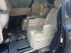 Toyota Gravia 2.5L Hybrid Prestige Plus AWD - ფოტო 17
