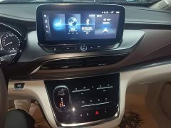 Buick GL8 Land Business Class Smart Edition - ფოტო 13