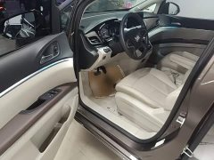 Buick GL8 Land Business Class Smart Edition - ფოტო 16