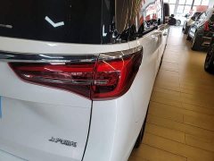 Buick GL8 ES Luxun Luxury Edition - ფოტო 8