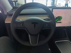 Tesla Model Y Rear-Wheel Drive - ფოტო 11