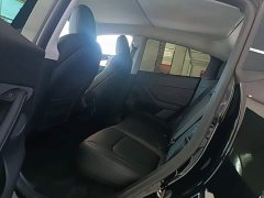 Tesla Model Y Rear-Wheel Drive - ფოტო 17