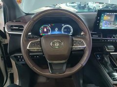 Toyota Gravia 2.5L Hybrid Prestige Plus AWD - ფოტო 11