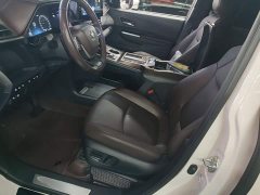 Toyota Gravia 2.5L Hybrid Prestige Plus AWD - ფოტო 15