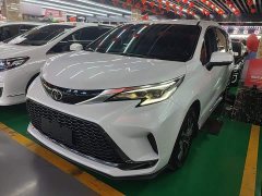 Toyota Gravia 2.5L Hybrid Prestige Plus AWD - ფოტო 2