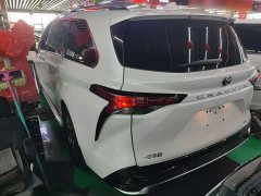Toyota Gravia 2.5L Hybrid Prestige Plus AWD - ფოტო 5