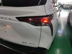 Toyota Gravia 2.5L Hybrid Prestige Plus AWD - ფოტო 8