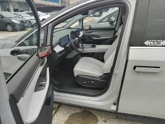 Maxus Dazhong 7 Super Hybrid Super Long Range Flagship - ფოტო 11