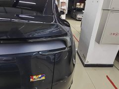 Tesla Model Y Rear-Wheel Drive - ფოტო 8