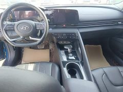 Hyundai Elantra 1.5L CVT Luxury - ფოტო 10