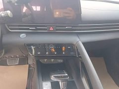 Hyundai Elantra 1.5L CVT Luxury - ფოტო 13