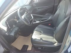 Hyundai Elantra 1.5L CVT Luxury - ფოტო 15