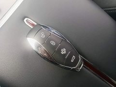 FAW Red Flag HS7 PHEV 2.0T PHEV AWD Flagship Comfort 6-Seater - ფოტო 9