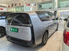 Li Auto Li Xiang MEGA Ultra - ფოტო 7