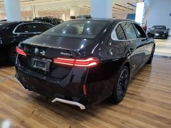 BMW 5 Series 530Li Luxury M Sport Package - ფოტო 7