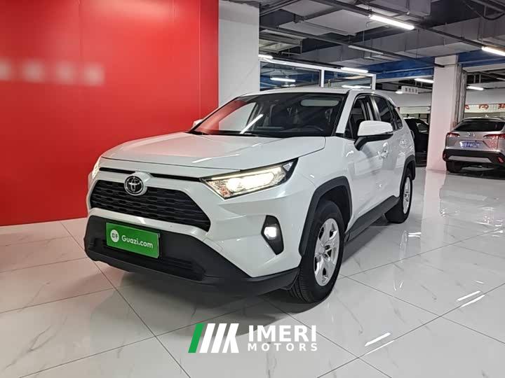 Toyota RAV4 2.0L CVT FWD Urban Edition
