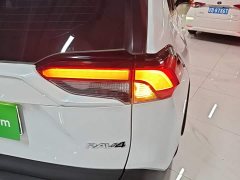 Toyota RAV4 2023 2.0L CVT FWD Urban Edition - ფოტო 8