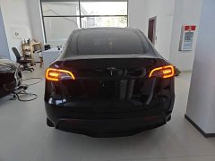 Tesla Model Y Standard Range RWD - ფოტო 6