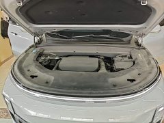 Li Auto L8 Ultra - ფოტო 20