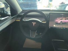 Tesla Model Y Long Range All-Wheel Drive - ფოტო 11