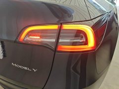 Tesla Model Y Long Range All-Wheel Drive - ფოტო 8