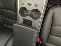 Tesla Model Y Long Range All-Wheel Drive - ფოტო 9
