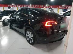Tesla Model Y Rear-Wheel Drive - ფოტო 5