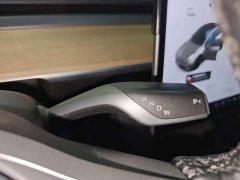 Tesla Model Y Long Range All-Wheel Drive - ფოტო 14