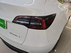 Tesla Model Y Long Range All-Wheel Drive - ფოტო 8