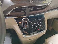 Buick GL8 Land Business Class Comfort Edition - ფოტო 14