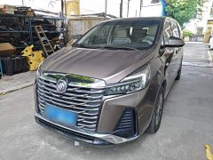 Buick GL8 Land Business Class Comfort Edition - ფოტო 2
