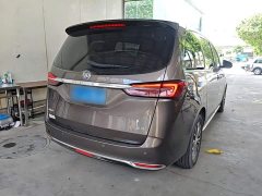 Buick GL8 Land Business Class Comfort Edition - ფოტო 7