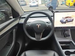 Tesla Model Y Long Range All-Wheel Drive - ფოტო 11
