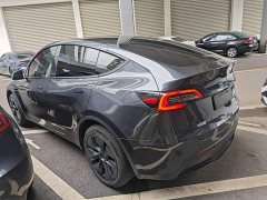 Tesla Model Y Long Range All-Wheel Drive - ფოტო 5