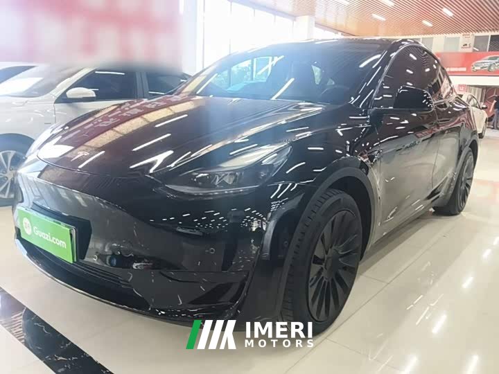 Tesla Model Y Facelift Rear-Wheel Drive