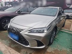 Lexus ES 200 Premium Edition - ფოტო 2
